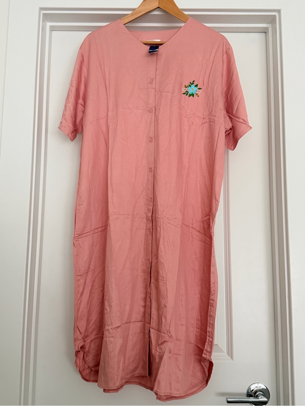 Womens One-Piece Pink Button-Front Sleep Dress with Floral Embroidery